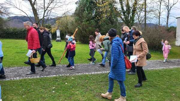 „Jesus, dein Weg ist lang und schwer. Wir gehen ihn mit – wir fühlen ihn mit.“ / Pfarre Deutschfeistritz Peggau „Jesus, dein Weg ist lang und schwer. Wir gehen ihn mit – wir fühlen ihn mit.“